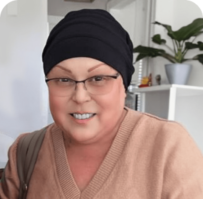 Lisa, a TRODELVY Ambassador